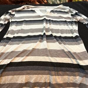 Leo and Nicole long sleeve shirt size medium
